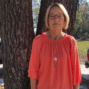 Meet your Posher, Carolyn